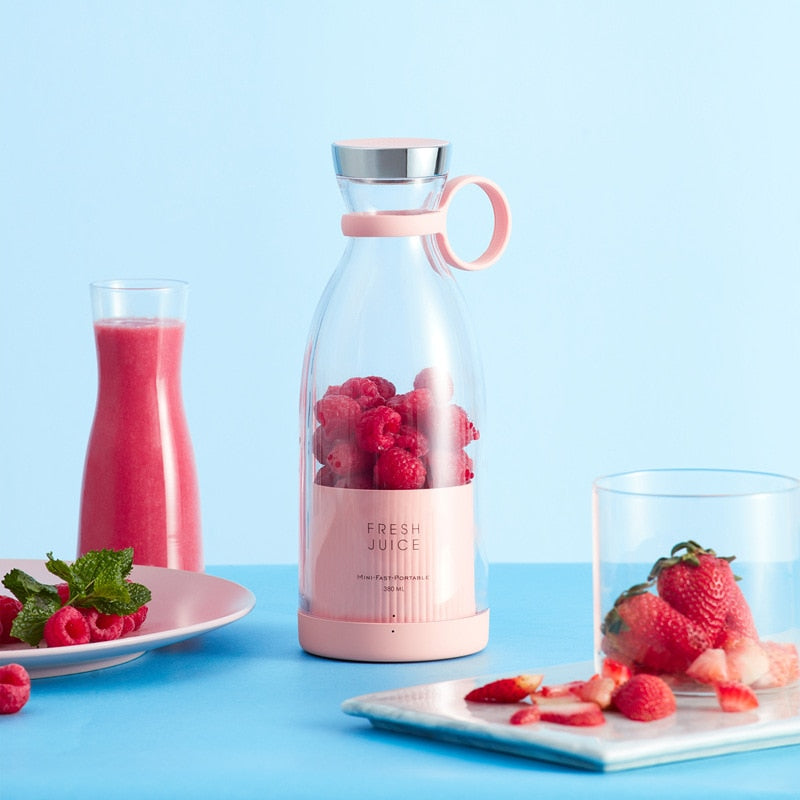 FreshSqueeze™ Portable Blender